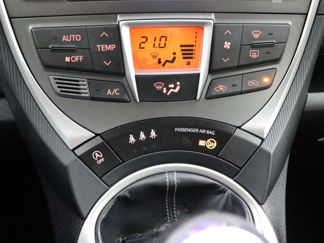 Toyota Verso-S - 1.3 VVT-i Dynamic