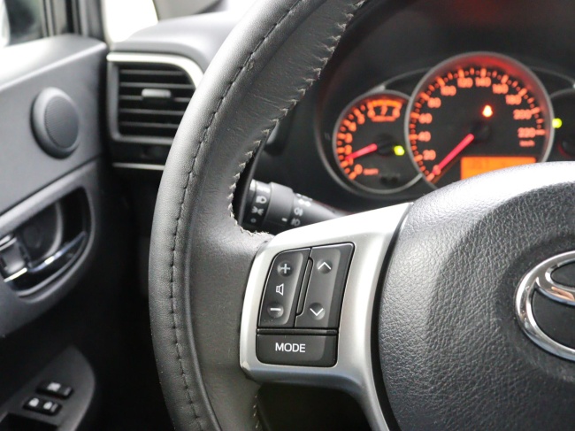 Toyota Verso-S - 1.3 VVT-i Dynamic