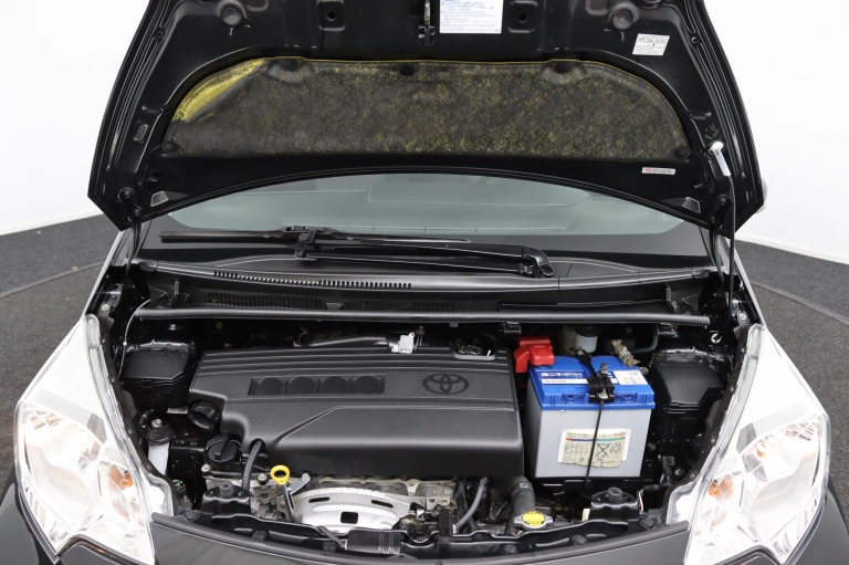 Toyota Verso-S - 1.3 VVT-i Dynamic 31