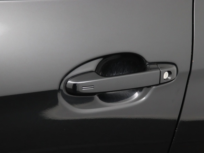 Toyota Verso-S - 1.3 VVT-i Dynamic