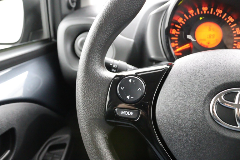 Toyota Aygo - 1.0 VVT-i x-fun 14