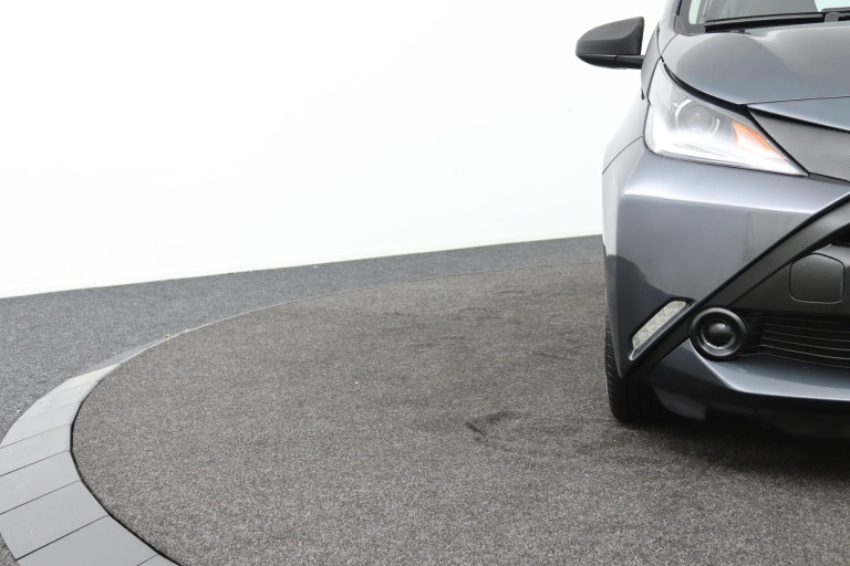 Toyota Aygo - 1.0 VVT-i x-fun 32