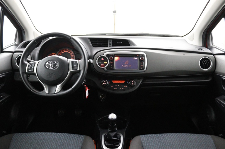 Toyota Yaris - 1.0 VVT-i Aspiration 11