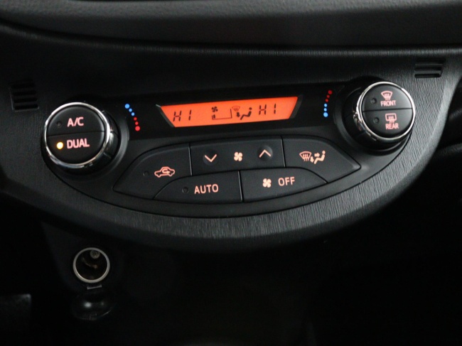 Toyota Yaris - 1.0 VVT-i Aspiration
