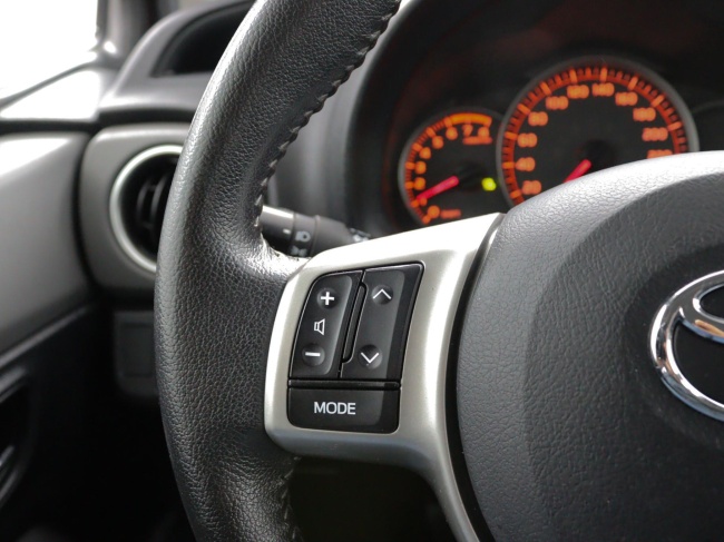 Toyota Yaris - 1.0 VVT-i Aspiration