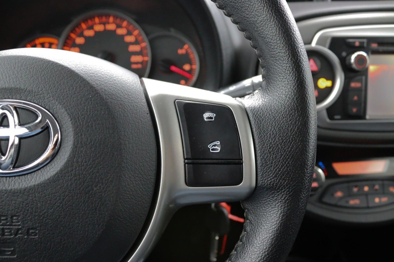 Toyota Yaris - 1.0 VVT-i Aspiration 18