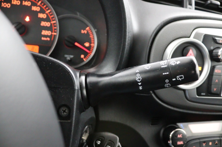 Toyota Yaris - 1.0 VVT-i Aspiration 21