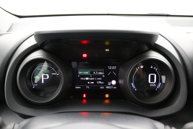 Toyota Yaris - 1.5 Hybrid Dynamic 21