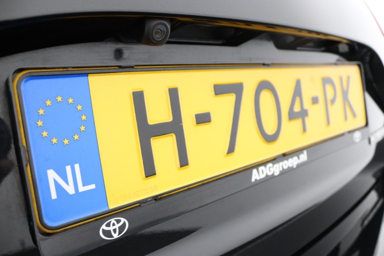 Toyota Yaris - 1.5 Hybrid Dynamic 37