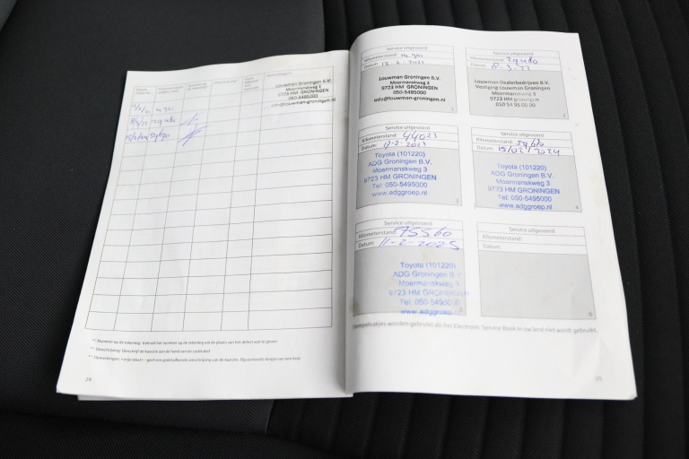 Toyota Yaris - 1.5 Hybrid Dynamic 39