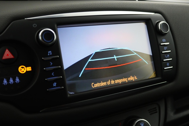 Toyota Yaris - 1.5 Hybrid Dynamic 8