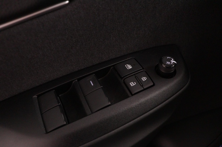 Toyota Yaris Cross - 1.5 Hybrid 115 First Edition 29