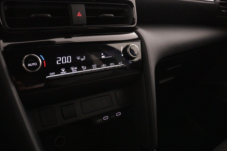 Toyota Yaris Cross - 1.5 Hybrid 115 First Edition 7