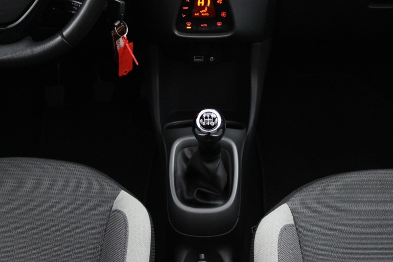 Toyota Aygo - 1.0 VVT-i x-joy cabrio 26