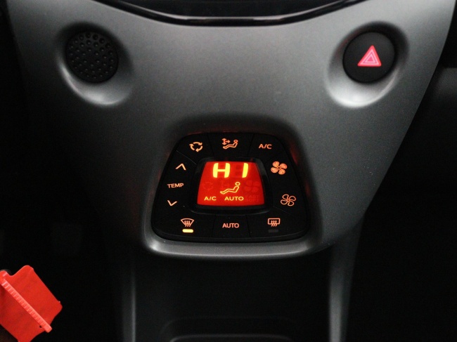 Toyota Aygo - 1.0 VVT-i x-joy cabrio