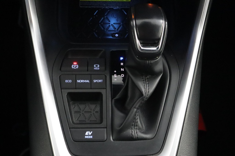 Toyota RAV4 - 2.5 Hybrid Bi-Tone 27