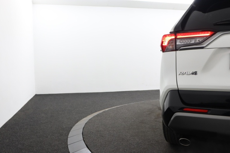 Toyota RAV4 - 2.5 Hybrid Bi-Tone 45