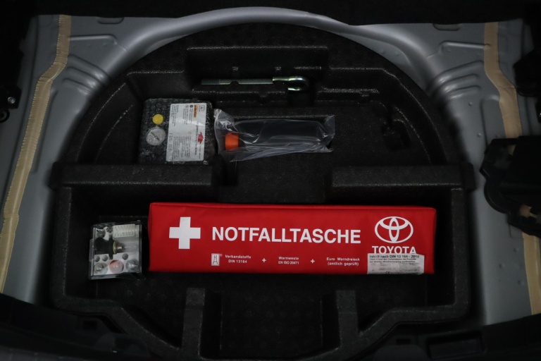 Toyota Yaris - 1.5 Hybrid Dynamic 32