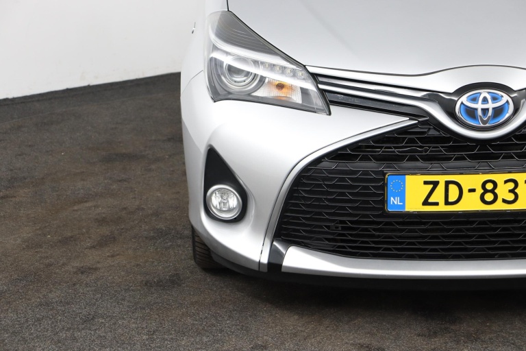 Toyota Yaris - 1.5 Hybrid Dynamic 34