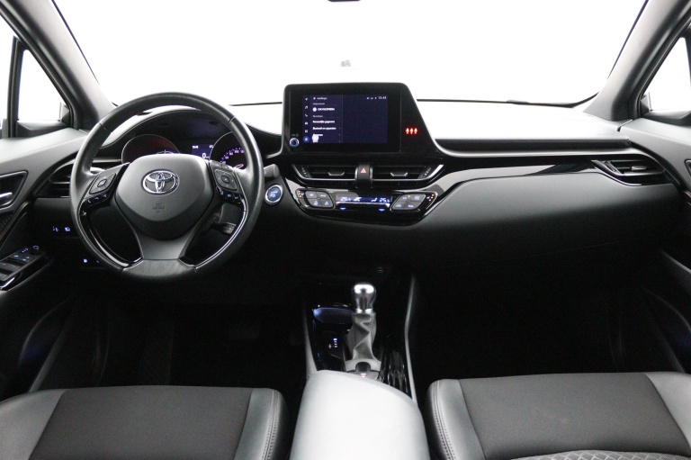 Toyota C-HR - 2.0 Hybrid Style 4