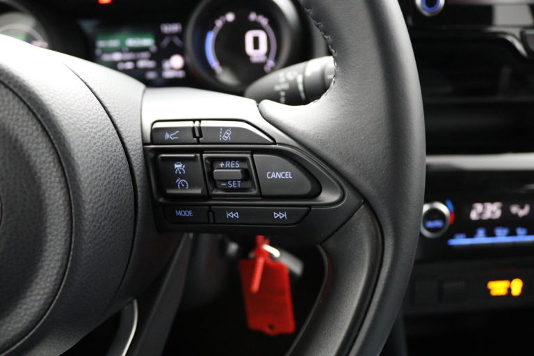 Toyota Yaris Cross - 1.5 Hybrid 21