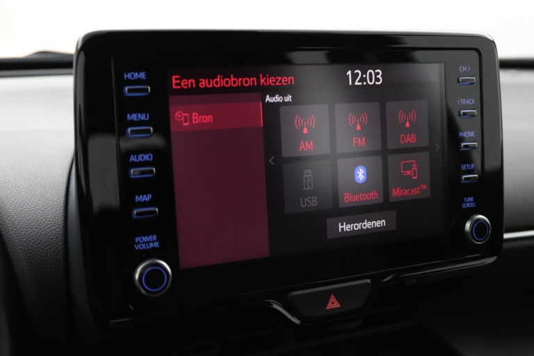 Toyota Yaris Cross - 1.5 Hybrid 8