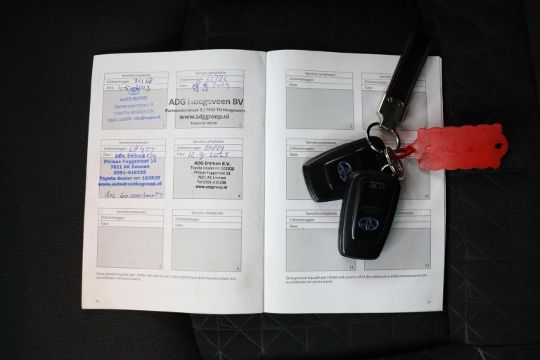 Toyota C-HR - 1.8 Hybrid Dynamic 11