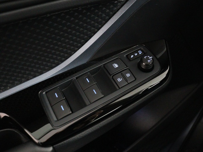 Toyota C-HR - 1.8 Hybrid Dynamic