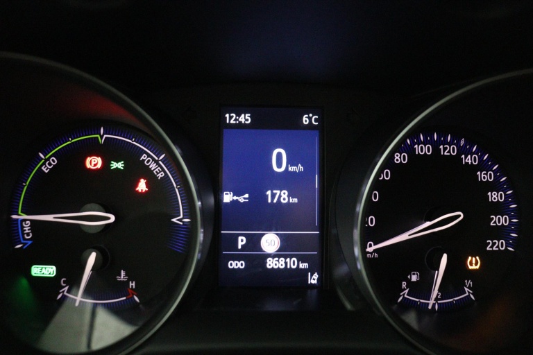 Toyota C-HR - 1.8 Hybrid Dynamic 6