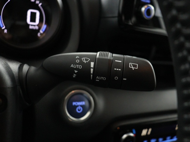 Toyota Yaris - 1.5 Hybrid TeamNL