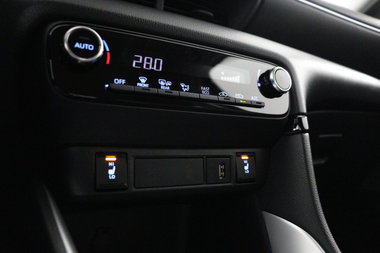 Toyota Yaris - 1.5 Hybrid TeamNL 7