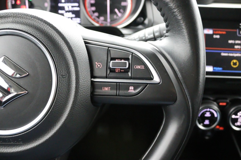 Suzuki Swift - 1.2 Stijl Smart Hybrid 19