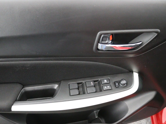 Suzuki Swift - 1.2 Stijl Smart Hybrid