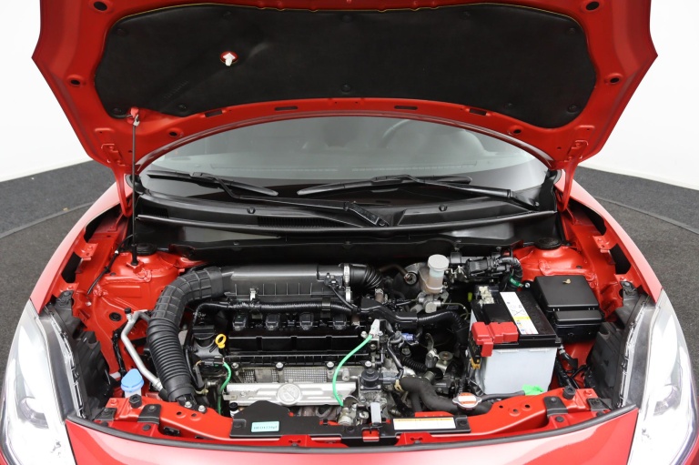 Suzuki Swift - 1.2 Stijl Smart Hybrid 35