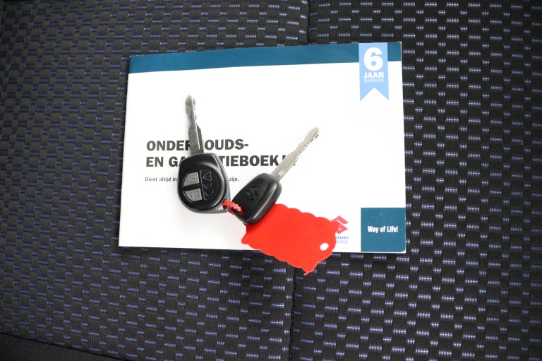 Suzuki Ignis - 1.2 Smart Hybrid Select 25