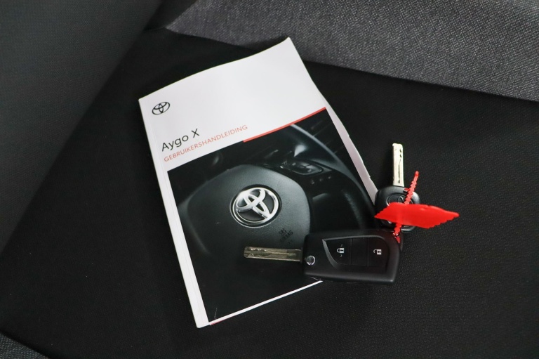 Toyota Aygo X - 1.0 VVT-i MT Play 11