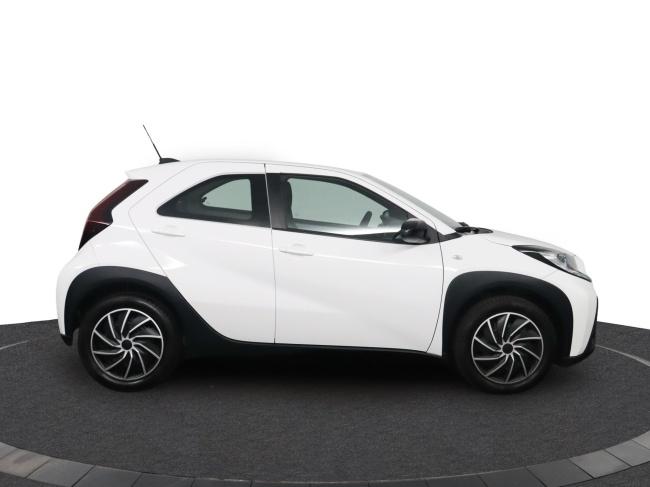Toyota Aygo X - 1.0 VVT-i MT Play
