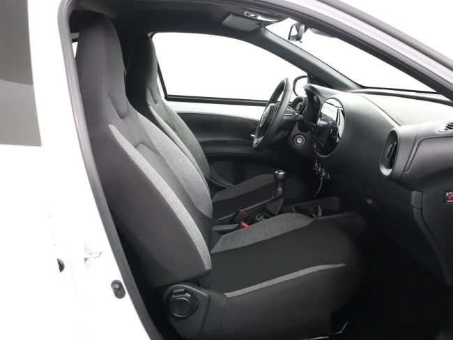 Toyota Aygo X - 1.0 VVT-i MT Play