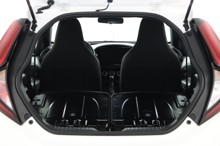 Toyota Aygo X - 1.0 VVT-i MT Play 26