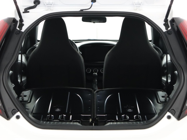 Toyota Aygo X - 1.0 VVT-i MT Play