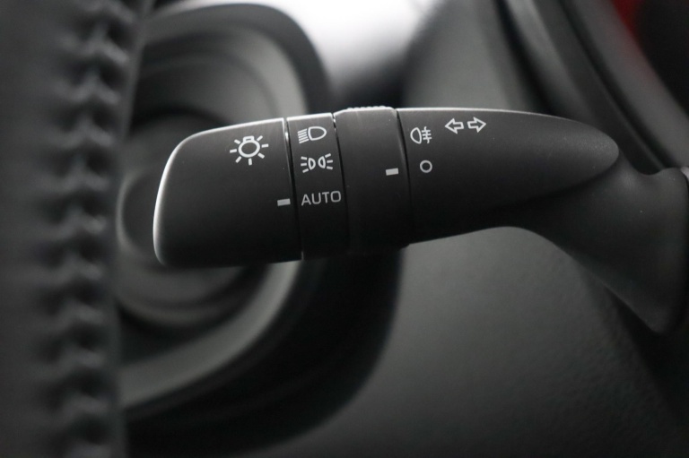 Toyota Aygo X - 1.0 VVT-i MT Play 30