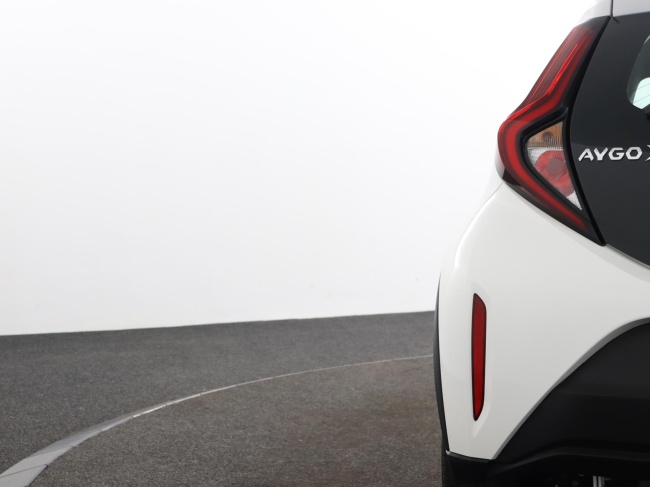 Toyota Aygo X - 1.0 VVT-i MT Play