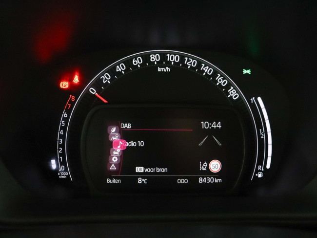 Toyota Aygo X - 1.0 VVT-i MT Play