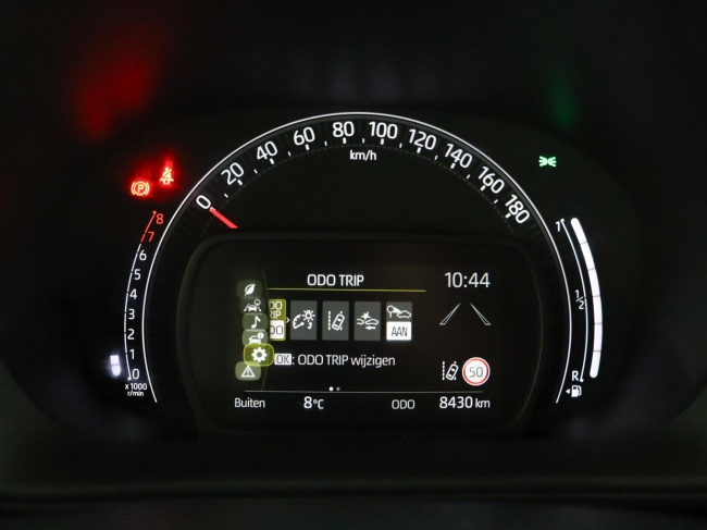 Toyota Aygo X - 1.0 VVT-i MT Play