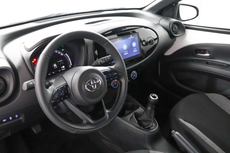 Toyota Aygo X - 1.0 VVT-i MT Play 50