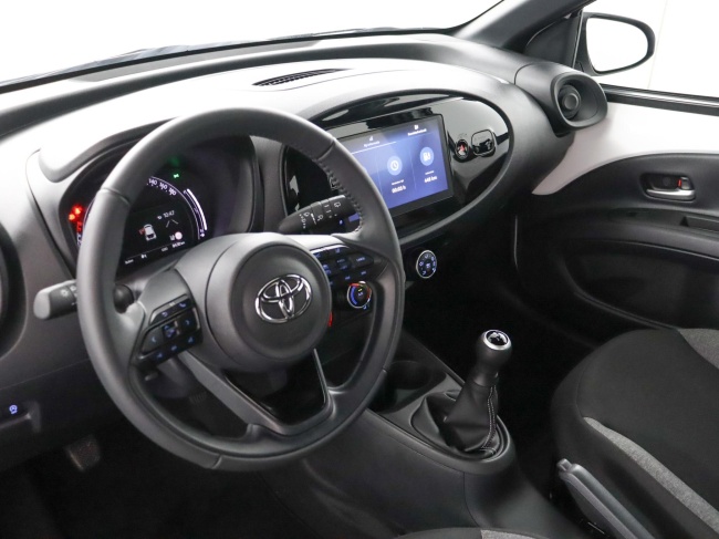 Toyota Aygo X - 1.0 VVT-i MT Play