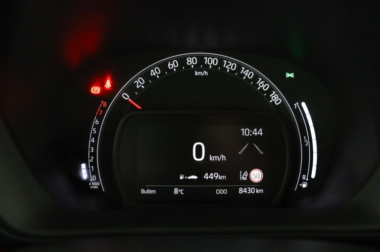 Toyota Aygo X - 1.0 VVT-i MT Play 6