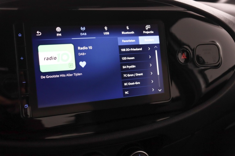 Toyota Aygo X - 1.0 VVT-i MT Play 8