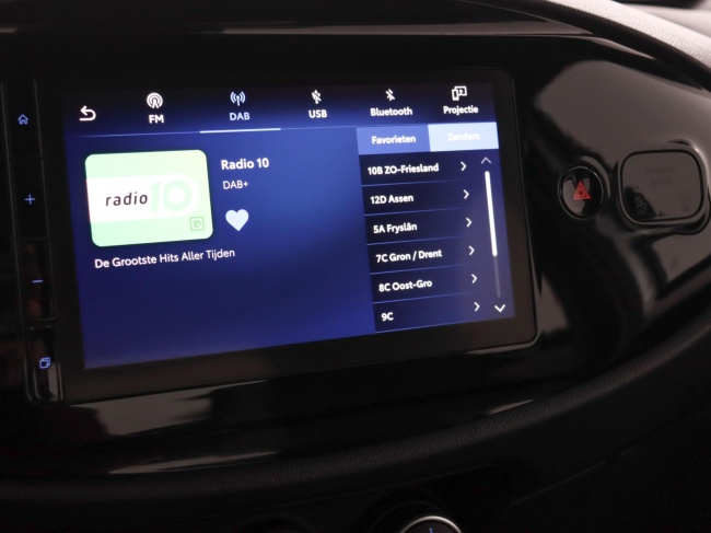 Toyota Aygo X - 1.0 VVT-i MT Play