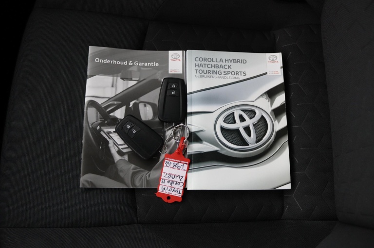 Toyota Corolla Touring Sports - 1.8 Hybrid 11